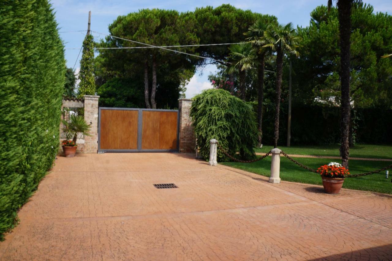 La Brigata Apartments Suite Room Cavallino-Treporti Exterior photo
